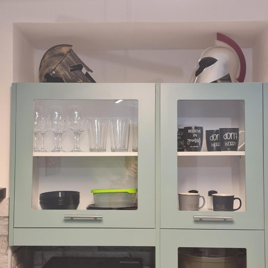 Full Apartment Near Kato Patissia أثينا المظهر الخارجي الصورة