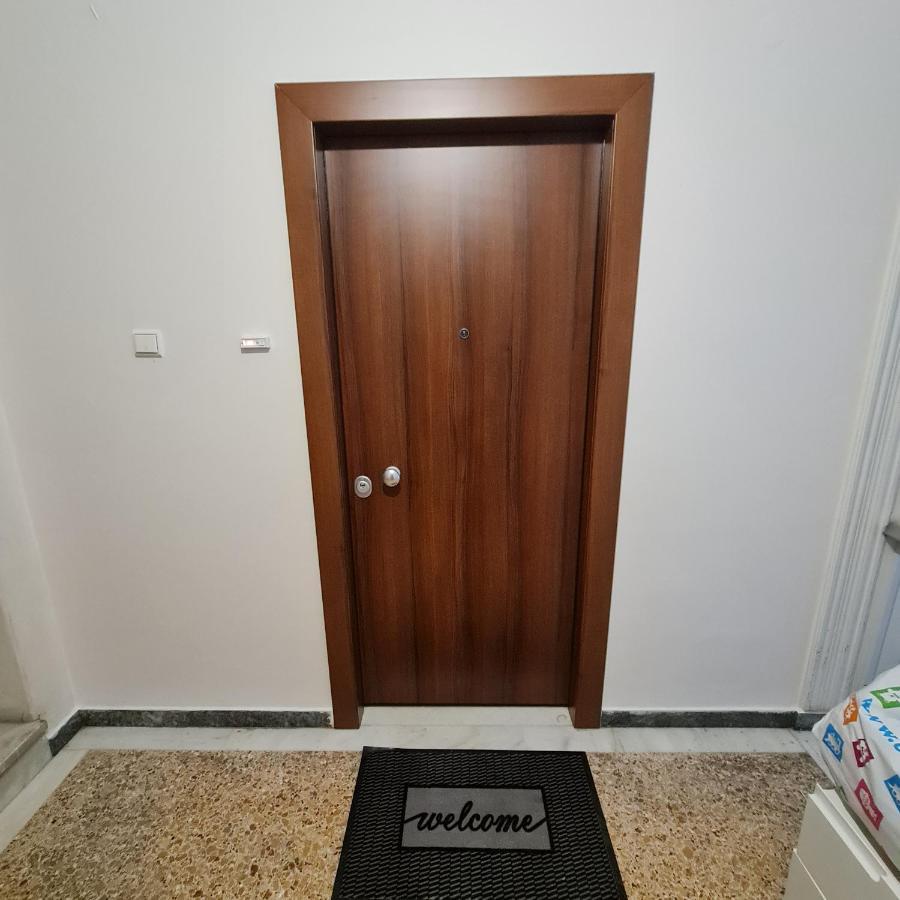 Full Apartment Near Kato Patissia أثينا المظهر الخارجي الصورة