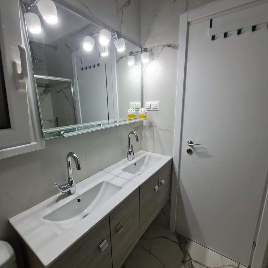Full Apartment Near Kato Patissia أثينا المظهر الخارجي الصورة
